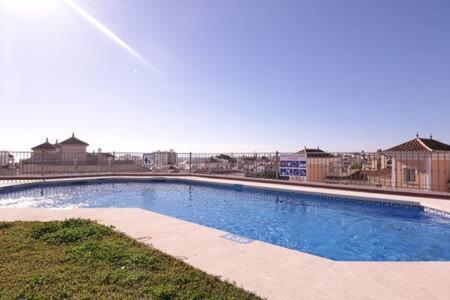 Amplio Apartamento Con Piscina Cerca De La Playa Nerja Exterior photo